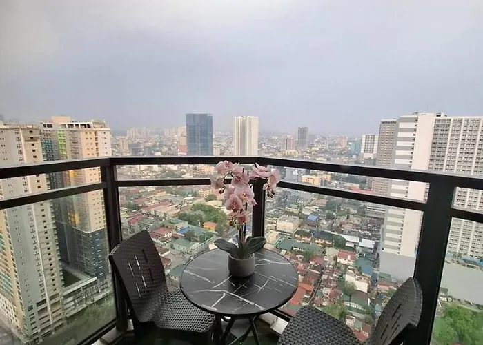 Vast Space 1br -40sqm -parking -moa,picc,wtc,ccp,airport *