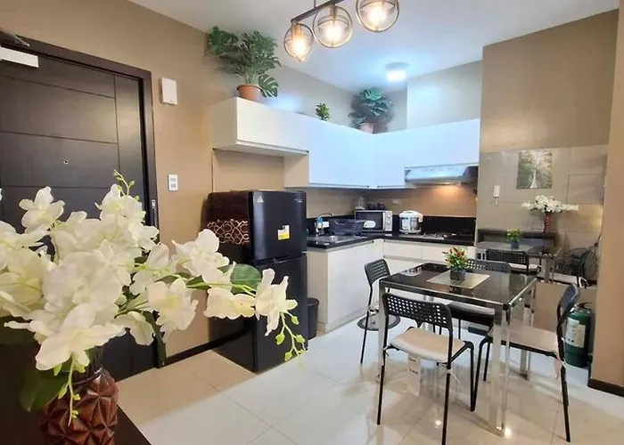 Vast Space 1br -40sqm -parking -moa,picc,wtc,ccp,airport