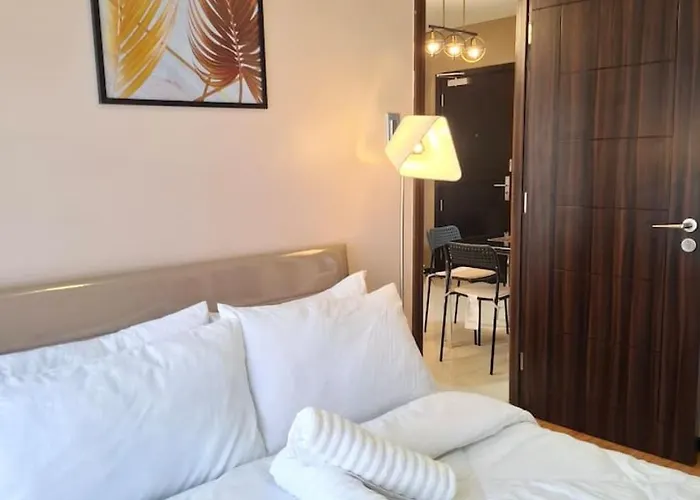 Vast Space 1br -40sqm -parking -moa,picc,wtc,ccp,airport Apartamento Manila