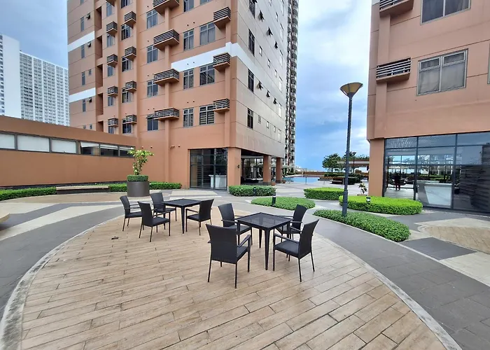 Vast Space 1br -40sqm -parking -moa,picc,wtc,ccp,airport Manila