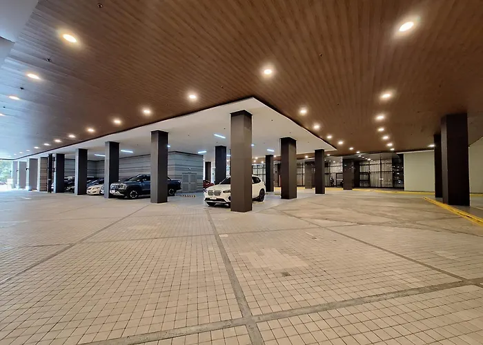 Vast Space 1br -40sqm -parking -moa,picc,wtc,ccp,airport Apartamento
