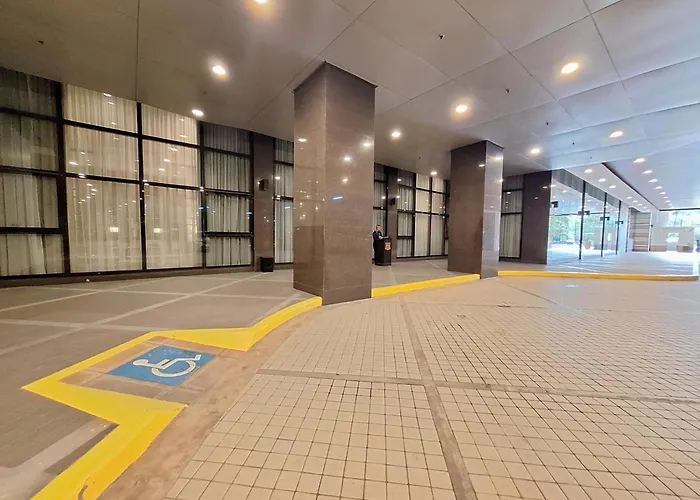Vast Space 1br -40sqm -parking -moa,picc,wtc,ccp,airport Apartamento *